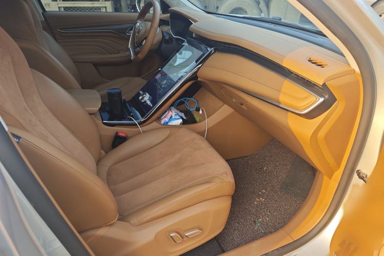 Used Roewe MARVEL X 2018 Rear-Drive Model Interior 3
