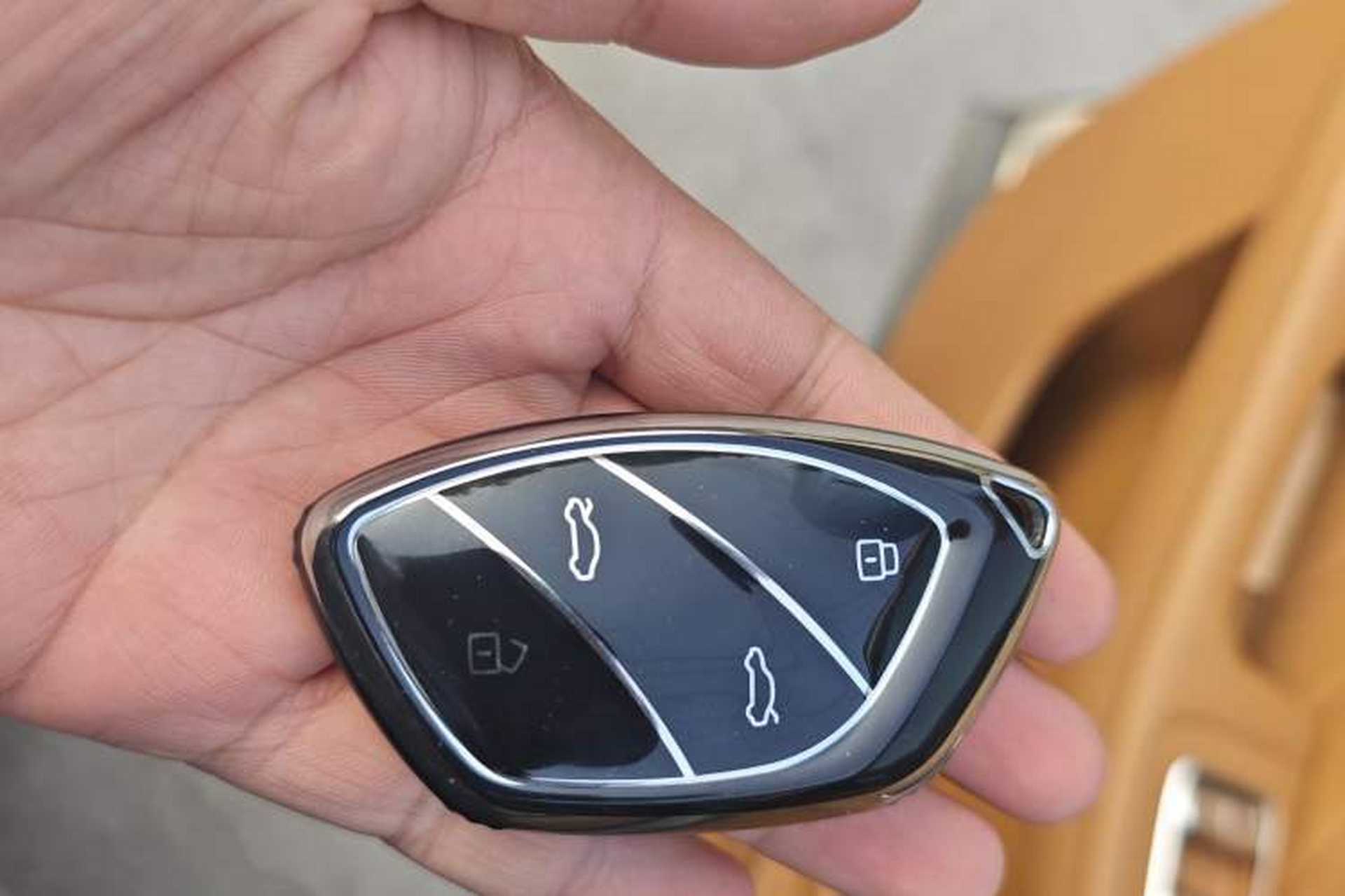 Used Roewe MARVEL X 2018 Rear-Drive Model Interior 5
