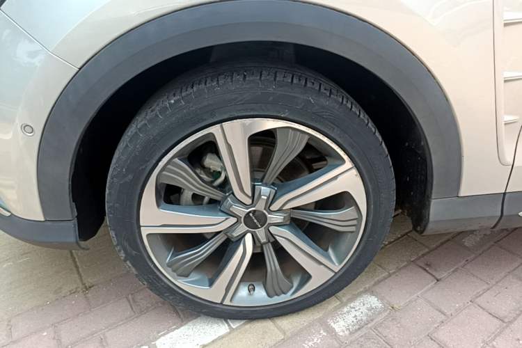 Used Roewe MARVEL X 2018 Rear-Drive Model Left Front Wheel Hub