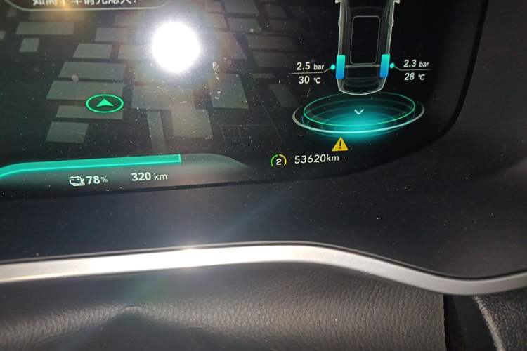 Used Roewe MARVEL X 2018 Rear-Drive Model Odometer Close Up