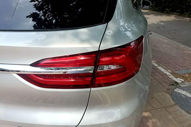 Used Roewe MARVEL X 2018 Rear-Drive Model Right Rear Taillight