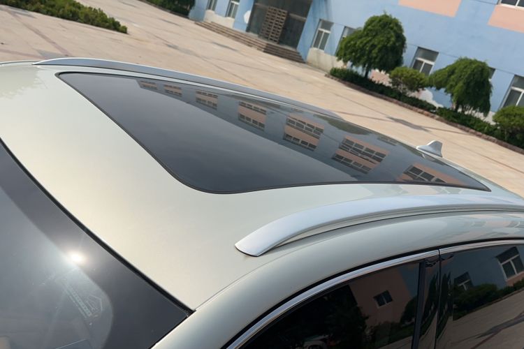 Used Roewe MARVEL X 2018 Rear-Drive Model Roof