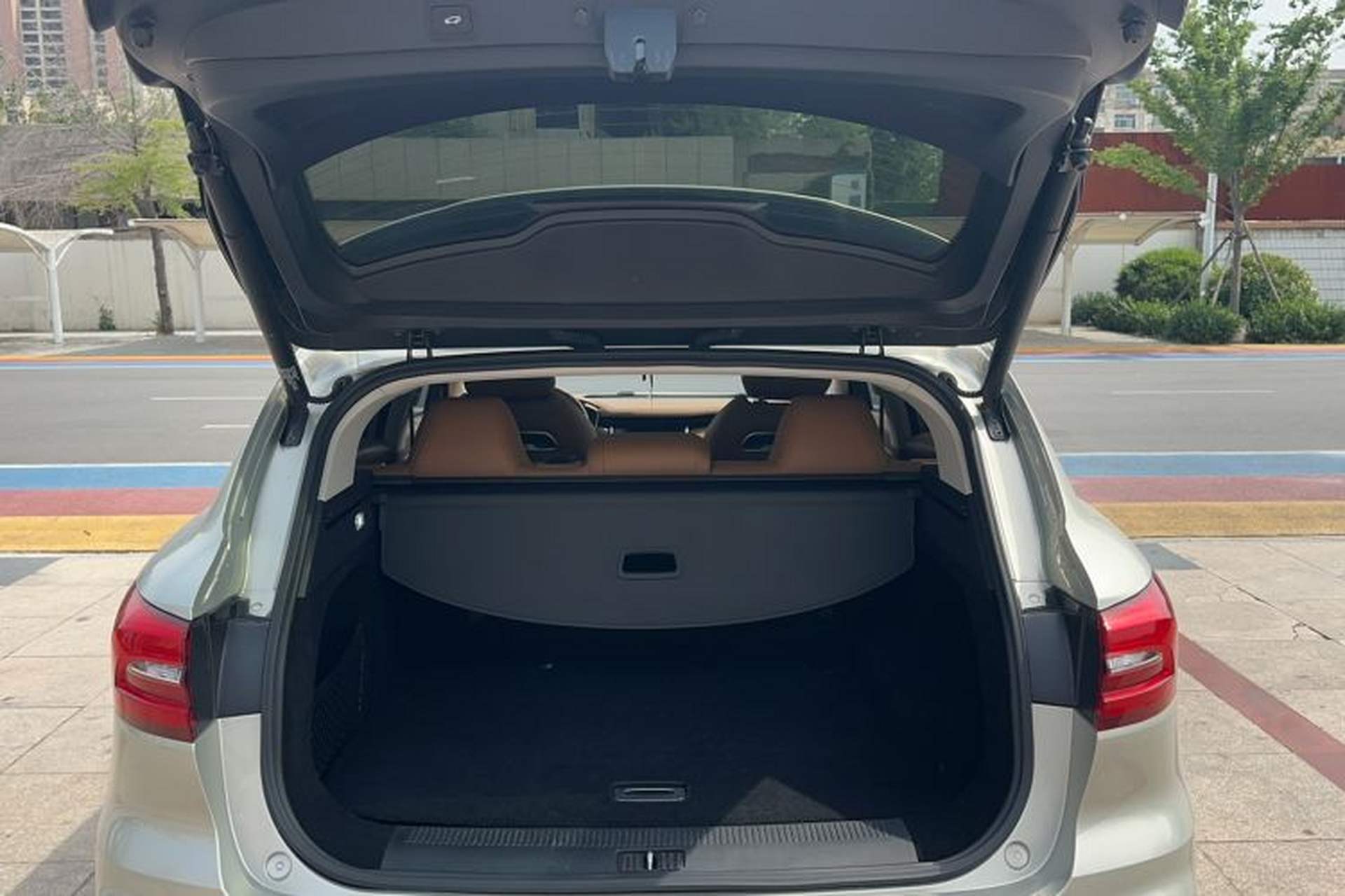 Used Roewe MARVEL X 2018 Rear-Drive Model Trunk