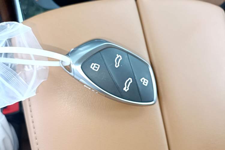 Used Roewe MARVEL X 2018 Rear-Drive Model Vehicle Key