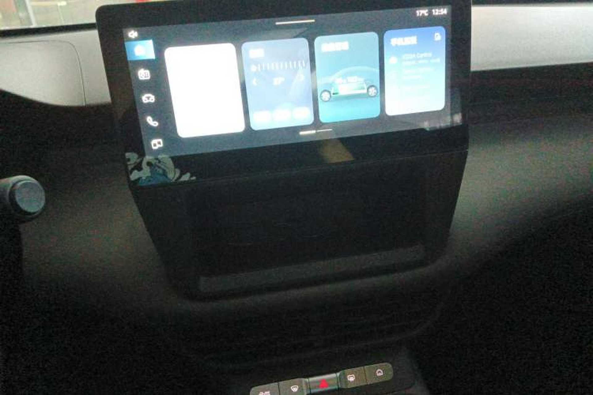 Used Roewe E6 2025 Model 520km Taxi Version Audio And AC Panel