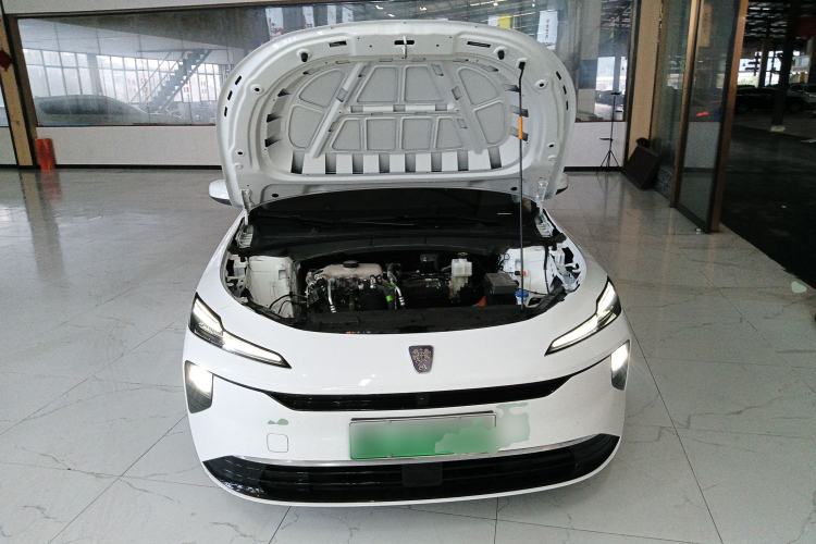 Used Roewe E6 2025 Model 520km Taxi Version Engine Bay
