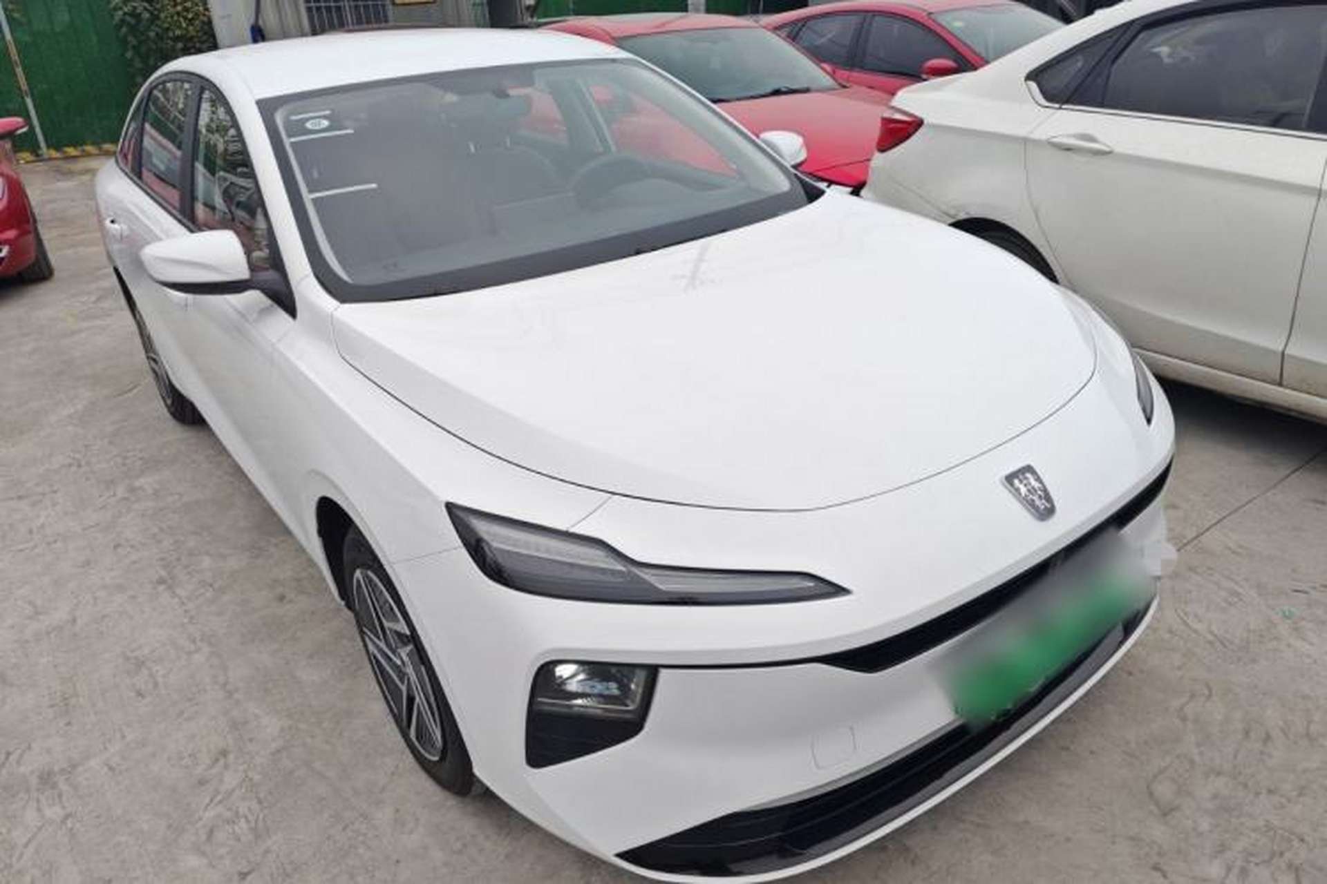Used Roewe E6 2025 Model 520km Commuter Version Front Right 45 Deg
