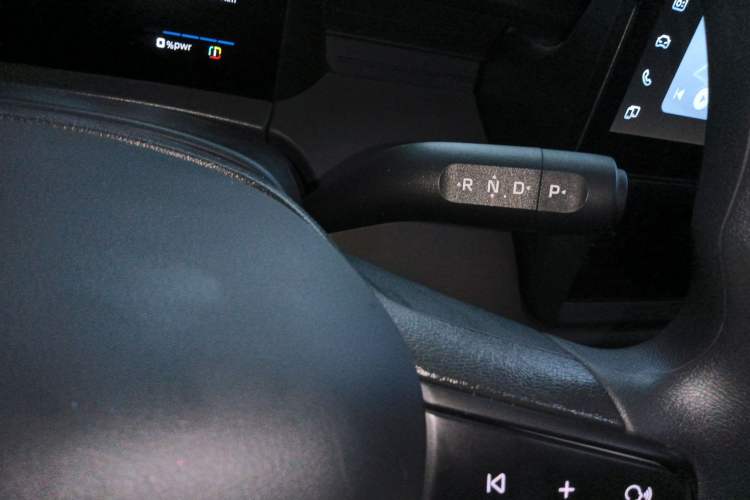 Used Roewe E6 2025 Model 520km Taxi Version Gear Lever