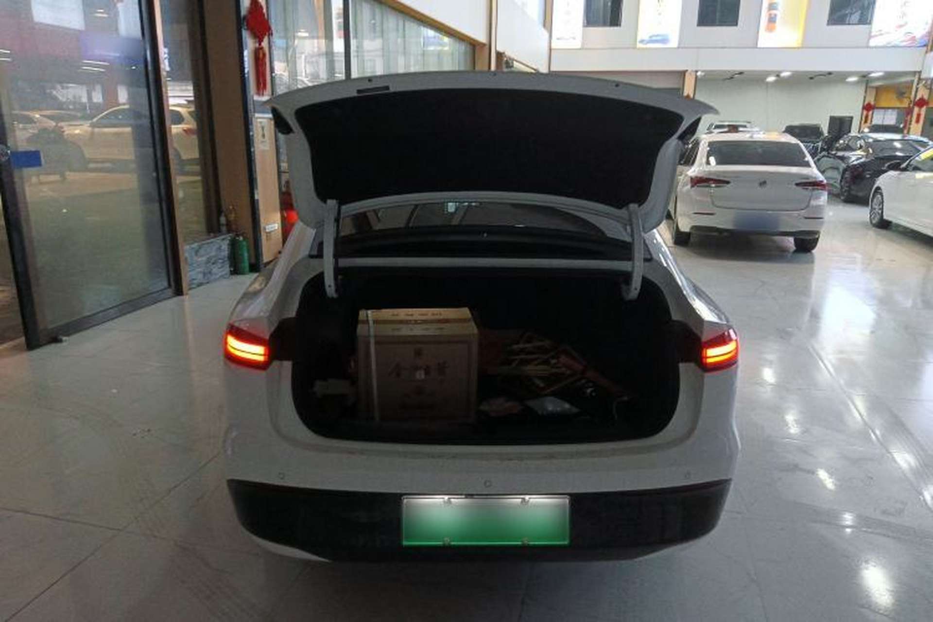 Used Roewe E6 2025 Model 520km Taxi Version Trunk