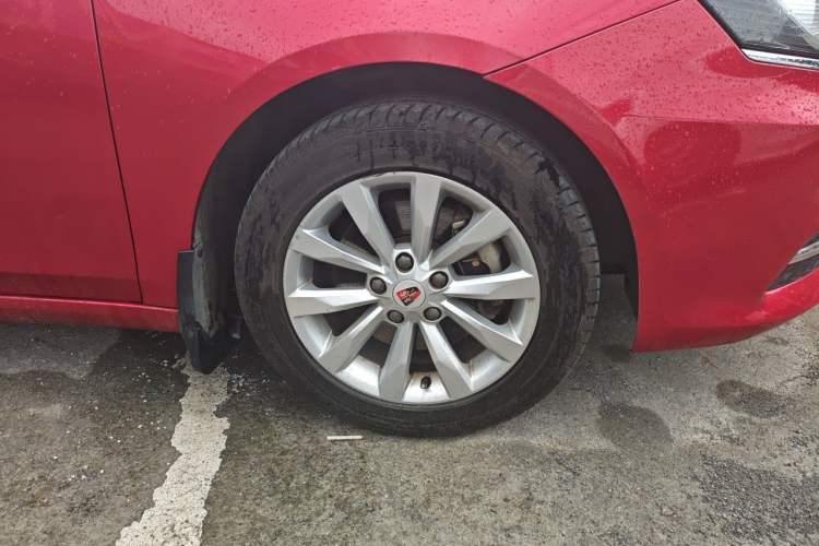 Used Roewe i6  Right Front Wheel Hub