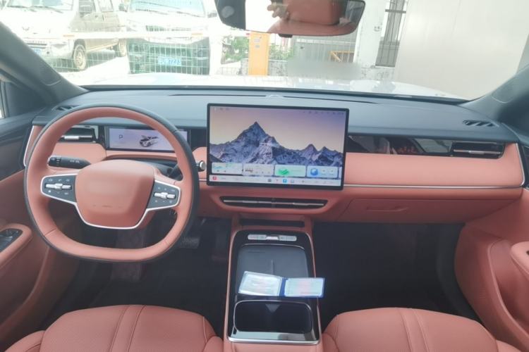Used Roewe i6 2026 Model 1.5L Zhenjiu Edition Center Console