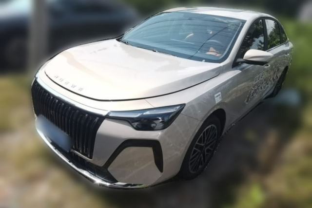 Ojetý Roewe i6 2026 Model 1.5L Zhenjiu Edition