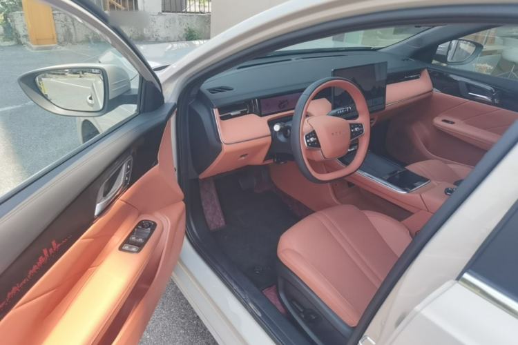 Used Roewe i6 2026 Model 1.5L Zhenjiu Edition Driver Seat