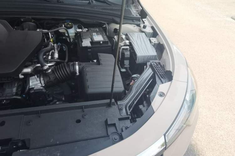 Used Roewe i6 2026 Model 1.5L Zhenjiu Edition Engine Bay Left