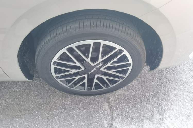 Used Roewe i6 2026 Model 1.5L Zhenjiu Edition Exterior 4