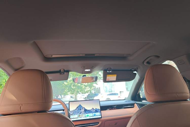 Used Roewe i6 2026 Model 1.5L Zhenjiu Edition Headliner