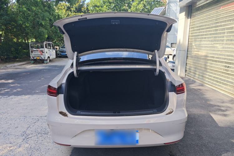 Used Roewe i6 2026 Model 1.5L Zhenjiu Edition Trunk