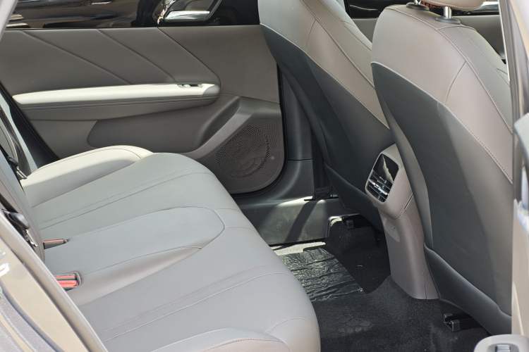 Used Roewe i6 2026 Model 1.5L Changjiu Edition Interior 2