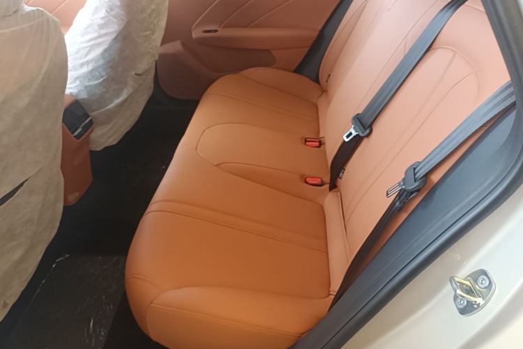 Used Roewe i6 2026 Model 1.5L Haohou Edition Left Rear Seat