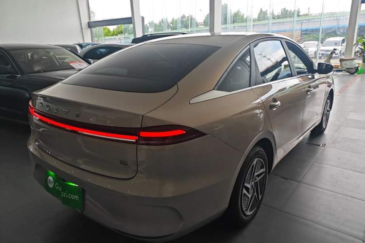 Used Roewe i6 2026 Model 1.5L Changjiu Edition Rear Right 45 Deg