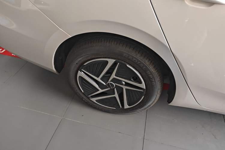 Used Roewe i6 2026 Model 1.5L Changjiu Edition Right Rear Wheel Hub