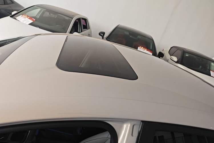 Used Roewe i6 2026 Model 1.5L Changjiu Edition Roof