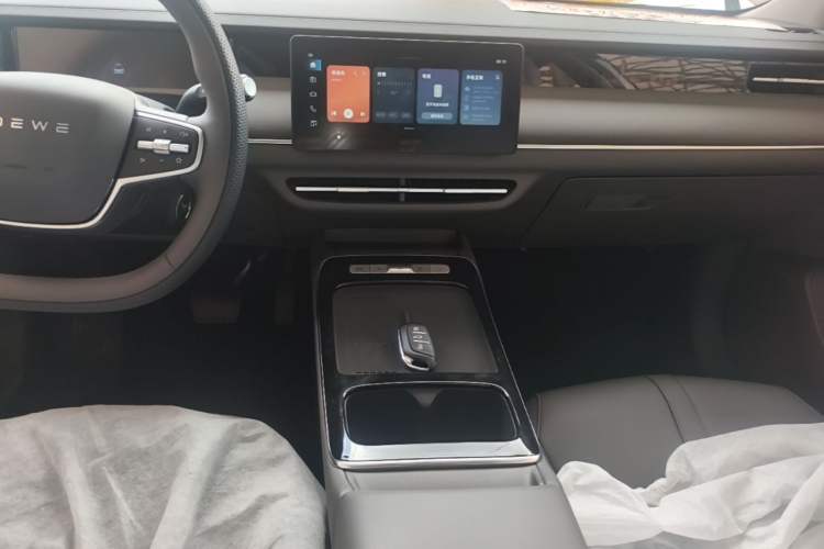 Used Roewe i6 2026 Model 1.5L Changjiu Edition Audio And AC Panel