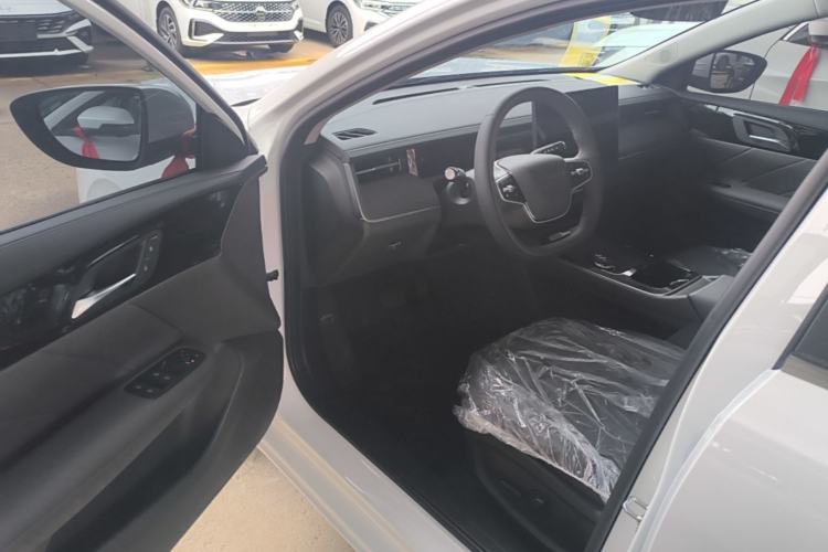 Used Roewe i6 2026 Model 1.5L Haohou Edition Driver Seat