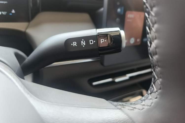 Used Roewe i6 2026 Model 1.5L Changjiu Edition Gear Lever