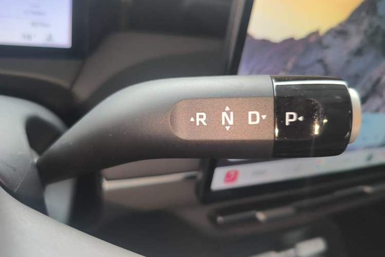 Used Roewe i6 2026 Model 1.5L Haohou Edition Gear Lever