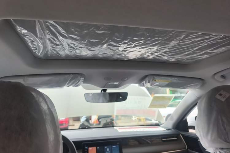Used Roewe i6 2026 Model 1.5L Changjiu Edition Headliner