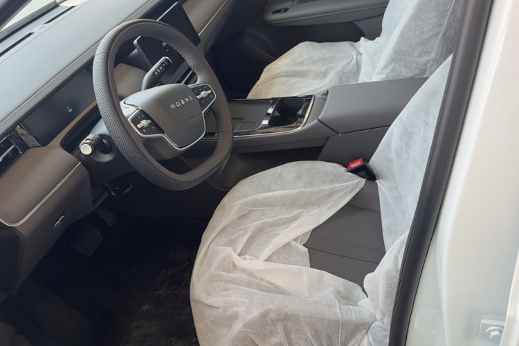 Used Roewe i6 2026 Model 1.5L Changjiu Edition Interior 3
