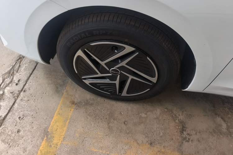 Used Roewe i6 2026 Model 1.5L Changjiu Edition Left Front Wheel Hub