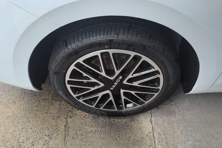 Used Roewe i6 2026 Model 1.5L Haohou Edition Left Front Wheel Hub