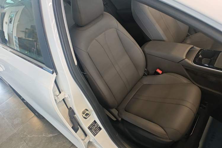 Used Roewe i6 2026 Model 1.5L Haohou Edition Right Front Seat