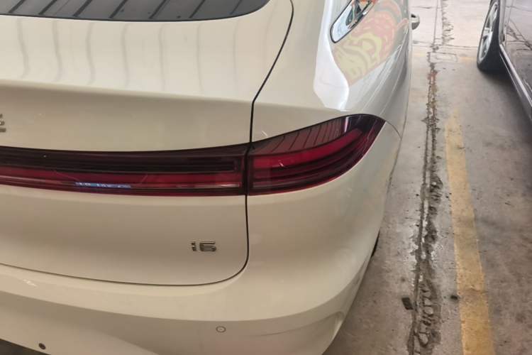 Used Roewe i6 2026 Model 1.5L Changjiu Edition Right Rear Taillight