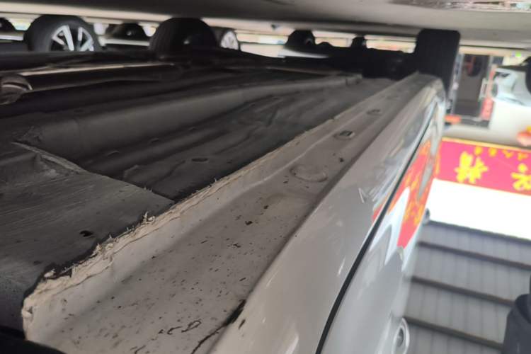 Used Roewe i6 2026 Model 1.5L Haohou Edition Right Side Sill