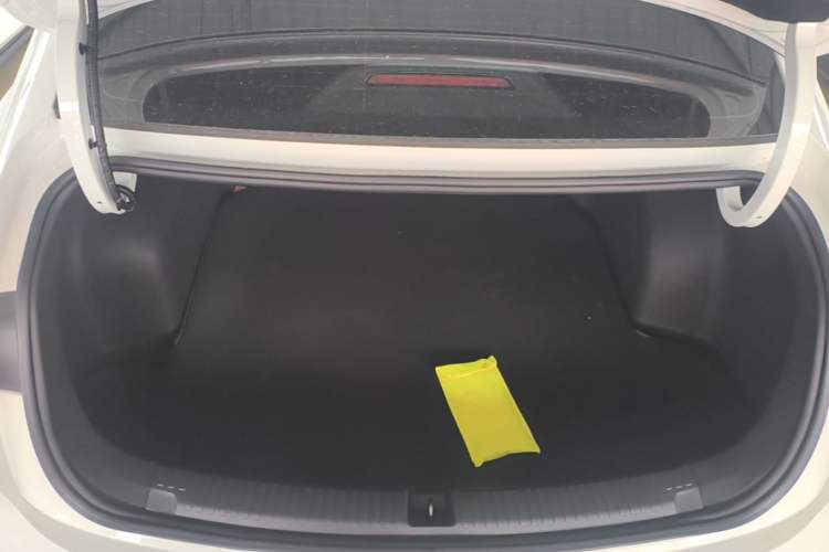 Used Roewe i6 2026 Model 1.5L Haohou Edition Trunk