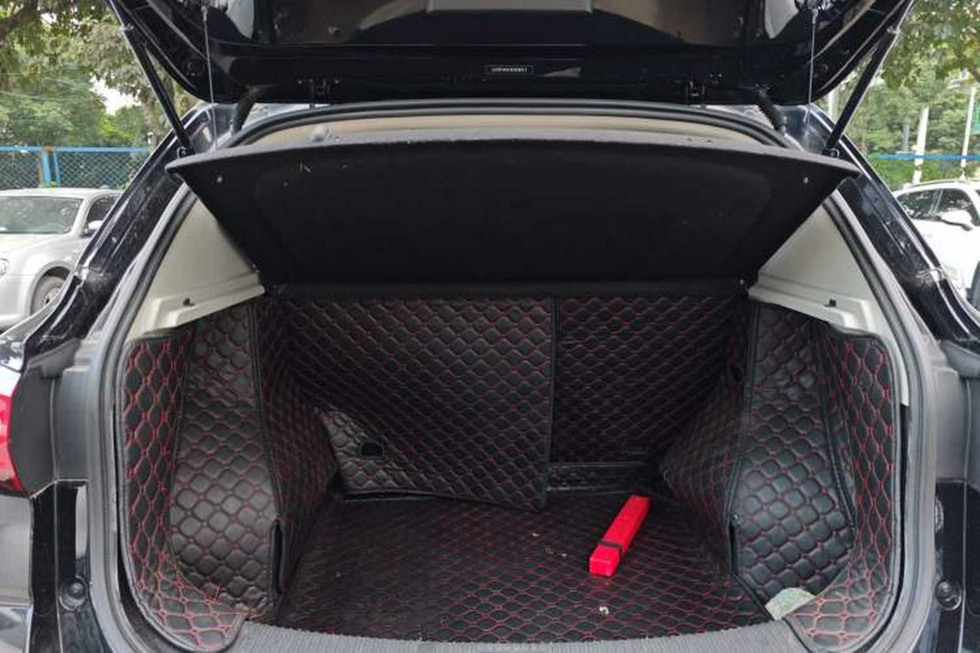 Used Roewe RX3 2018 1.6L Manual Internet Smart Edition Trunk