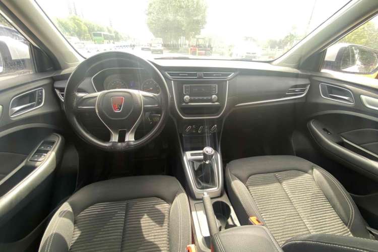 Used Roewe RX3 2020 1.6L Manual - Ultra-Fresh Entry Version Interior 1