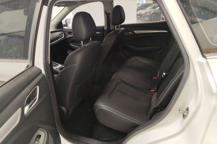 Used Roewe RX3 2020 1.6L CVT 4G Connected Ultra-Cool Flagship Edition Left Rear Seat