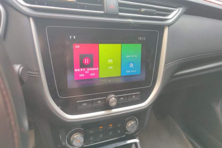 Used Roewe RX3 2018 1.6L CVT Flagship Edition Audio And AC Panel