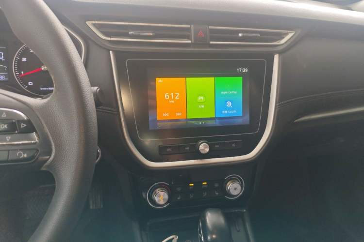 Used Roewe RX3 2018 1.6L CVT Flagship Edition Audio And AC Panel