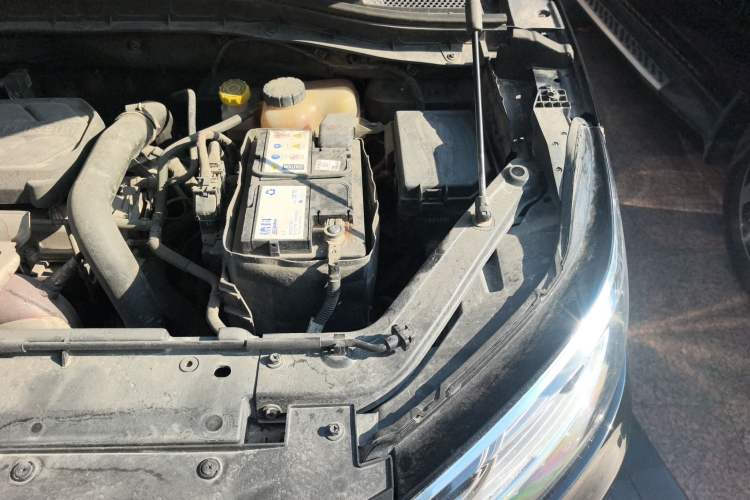 Used Roewe RX3 2018 18T Automatic Internet Smart Edition Engine Bay Left
