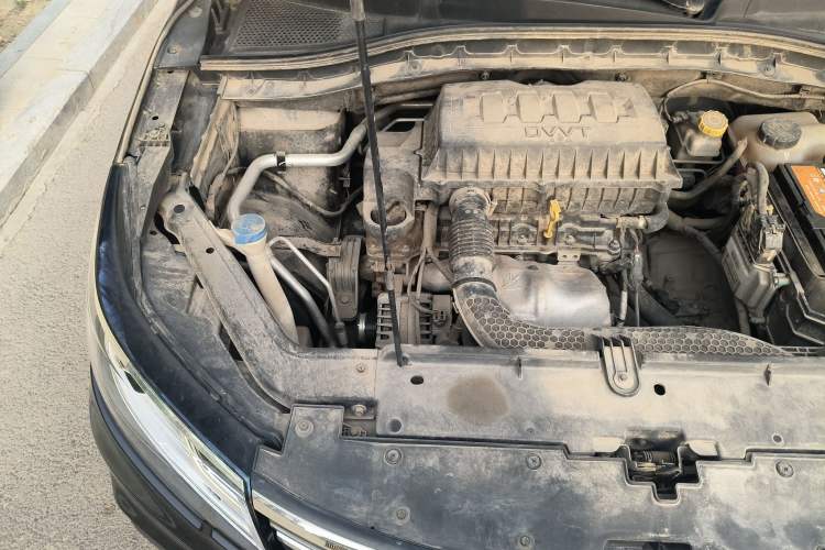 Used Roewe RX3 2018 1.6L CVT Flagship Edition Engine Bay Right