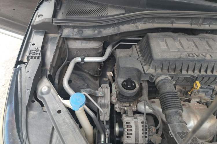 Used Roewe RX3 2018 1.6L CVT Flagship Edition Engine Bay Right