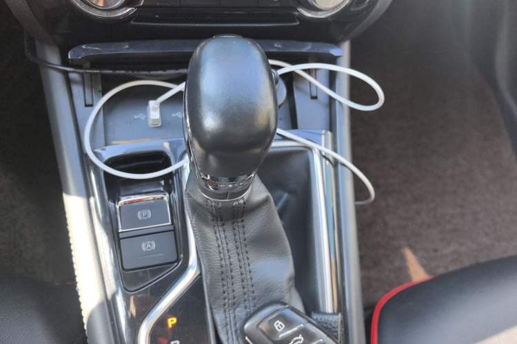 Used Roewe RX3 2018 18T Automatic Internet Smart Edition Gear Lever
