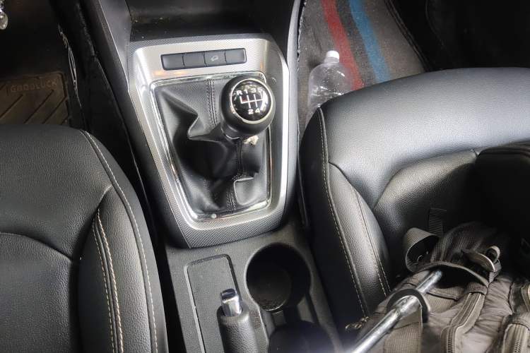 Used Roewe RX3 2018 1.6L Manual Flagship Edition Gear Lever