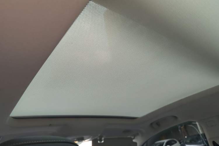 Used Roewe RX3 2018 1.6L CVT Flagship Edition Headliner