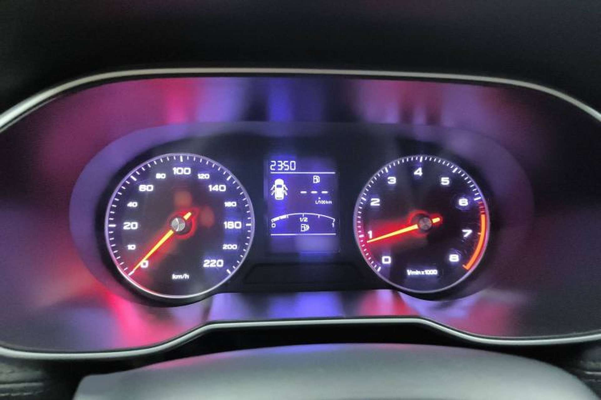 Used Roewe RX3 2018 1.6L Manual Entry-Level Model Instrument Cluster